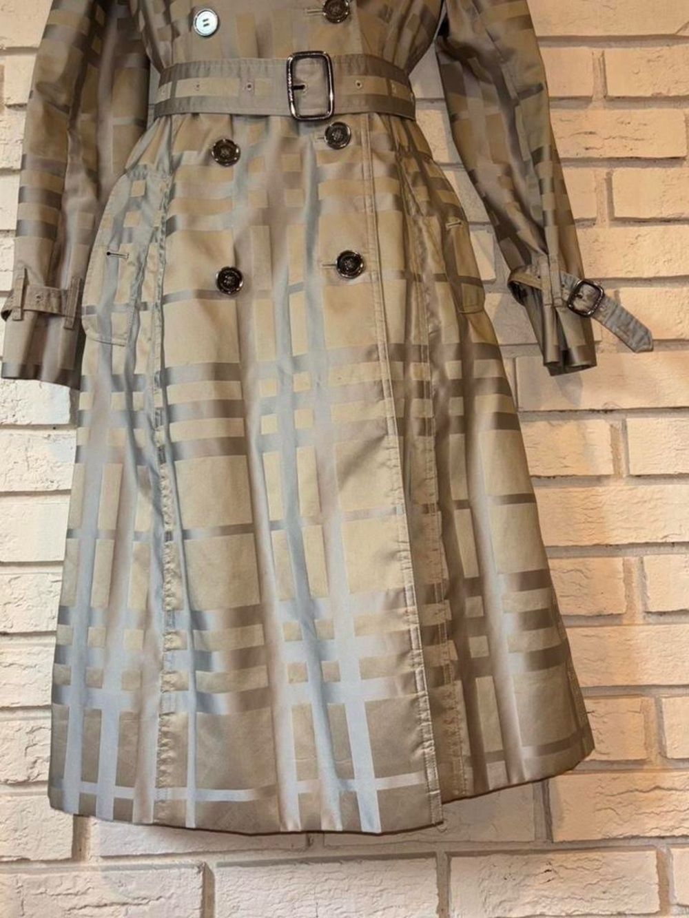 Burberry Tan Satin Long Trench Coat - Picture 11 of 12